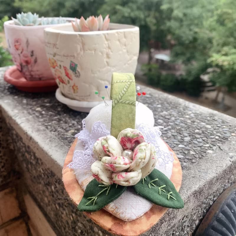玫瑰花熨斗造型插針包,桌上擺飾,禮物