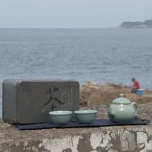 陶作坊│茶旅行_茶便當III小梨型壺杯組(粉青)