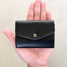 栃木レザー　ヌメ革の三つ折コンパクト財布　選べる無料or有料刻印【ブラック】