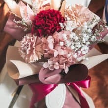 永生康乃馨/母親節花束/母親節禮物/永生花束/不凋花束/畢業花束