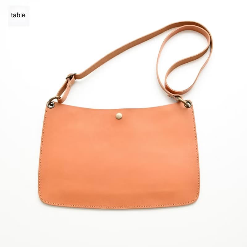 【 栃木レザー サコッシュ -original-】 革 レザー バッグ ショルダーバッグ ポシェット メンズ プレゼント ギフト クリスマス DK02M