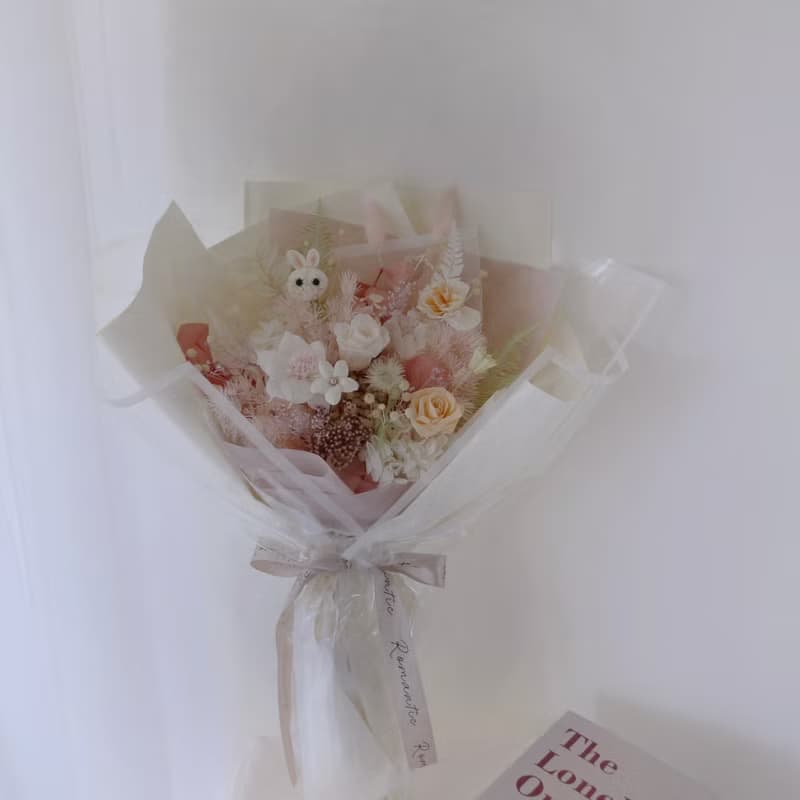 可愛白兔永生玫瑰花束 / 七夕花束 情人節禮物 求婚花束 生日禮物