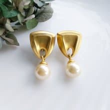 【西洋古董飾品 】金色調  可愛垂墜小珠 仿珠 啞光 夾式耳環