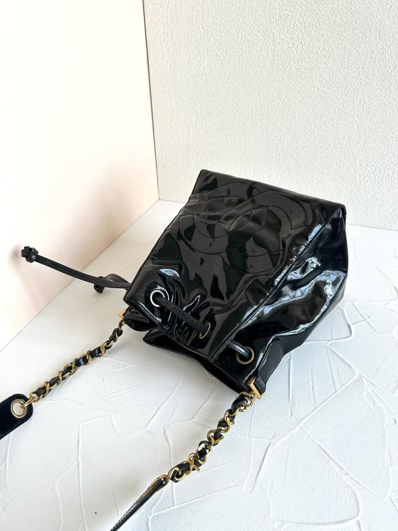 中古二手Chanel黑色漆皮皮革水桶親子小包單肩側揹斜背孭手袋