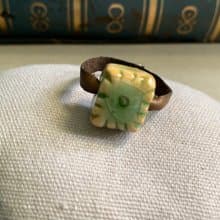 戒指 日本白瓷 自然釉色 無限看不膩色調 真皮革 藝術等級