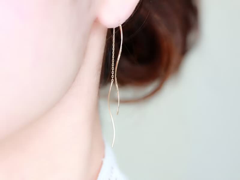 K10 yellow gold- solid gold nuance wave pierced earrings