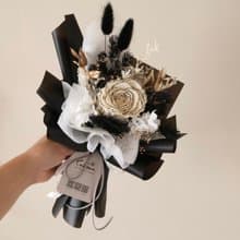 白黑玫瑰永生花束 情人節花束 生日花束 男友花束 中性個性花束