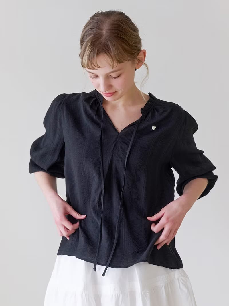 Millie blouse_ Black