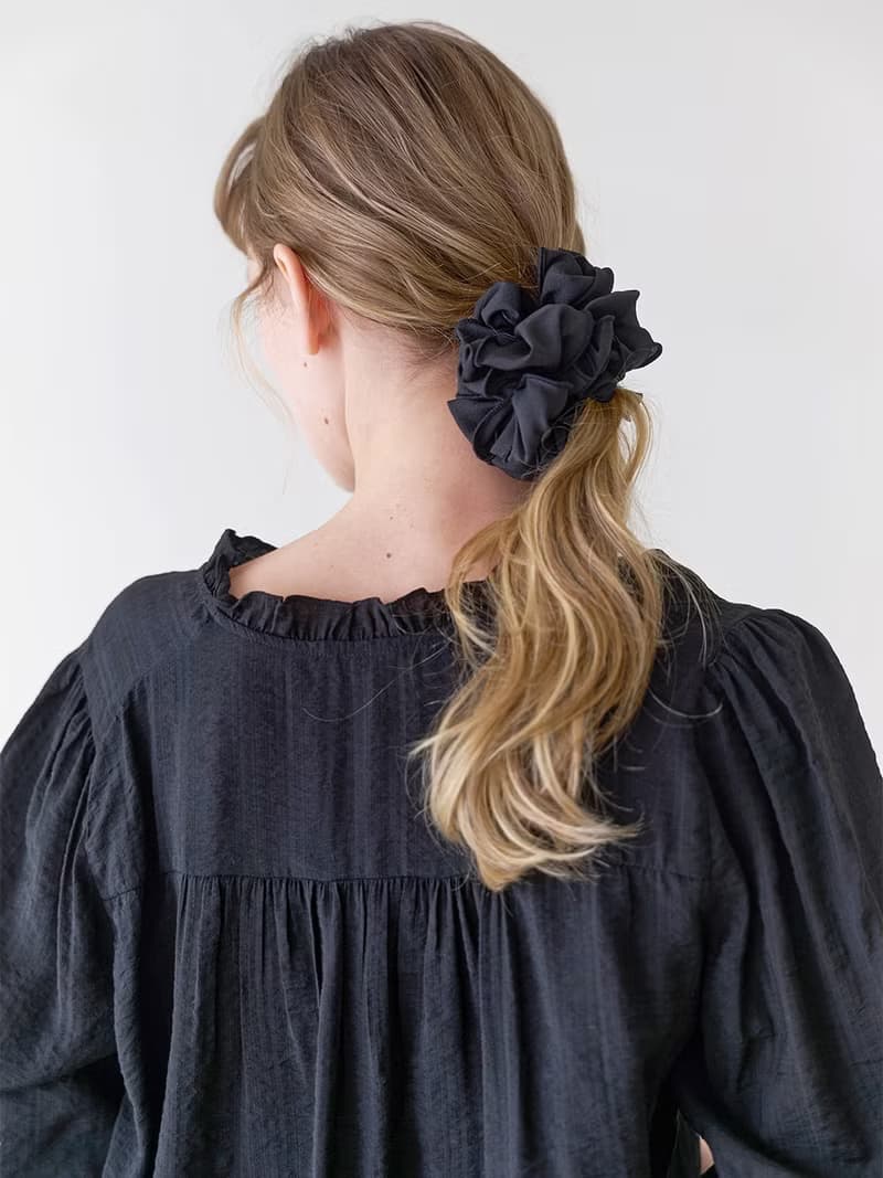 Millie blouse_ Black