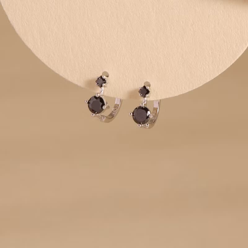 s925銀個性小巧耳環 黑色鋯石小耳圈 抗過敏 不掉色 女生耳環