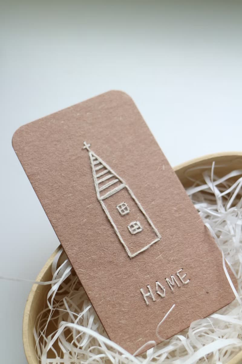 刺繡小卡 /  HOME 房子書籤