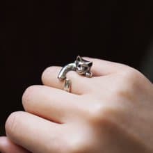 指に巻きつく猫リング ピクシー サファイア SILVER RING