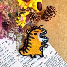刺繡別針 繡布燙 -老虎恐龍
