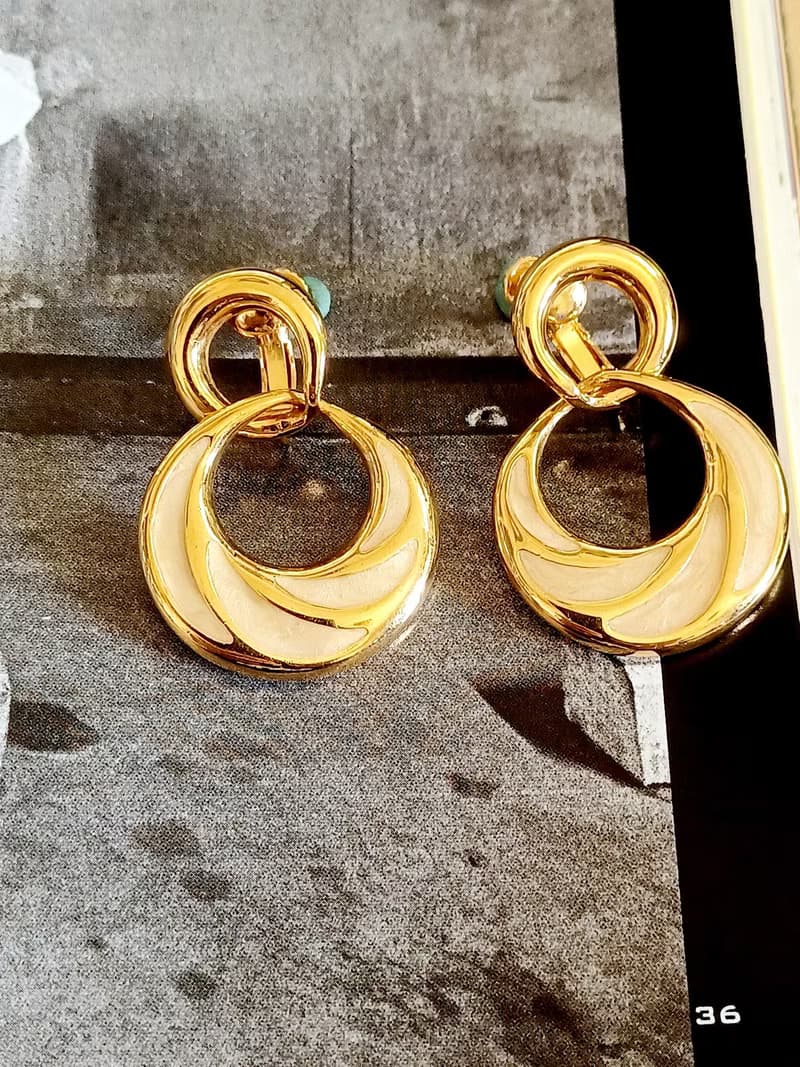 vintage jewelry  NAPIER 金色琺瑯吊環 夾式耳環