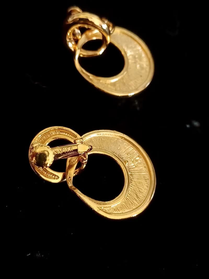 vintage jewelry  NAPIER 金色琺瑯吊環 夾式耳環