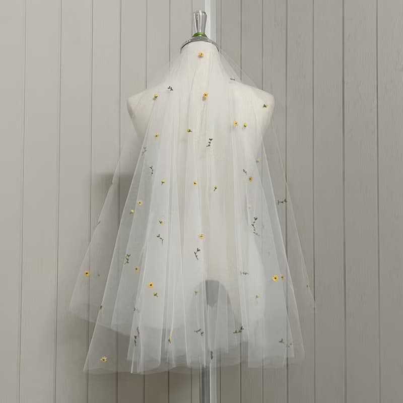 Little Sunflower  : Wedding bridal veil