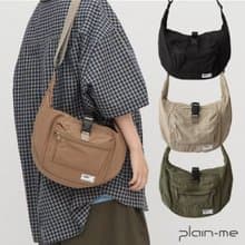 plain-me 輕量旅行半月包 l 防潑水 l 側背包  l 斜背包