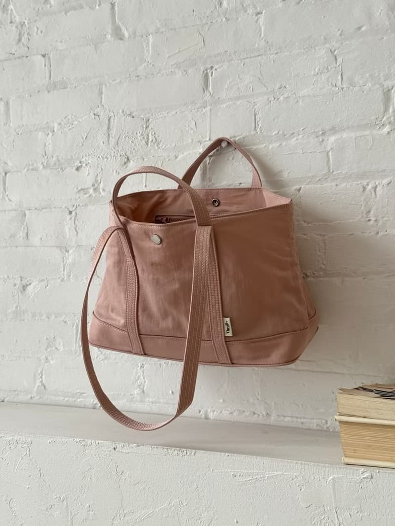 韓國 The Ally | MOLLY BAG (附化妝小包) | 運動包 | 粉紅色