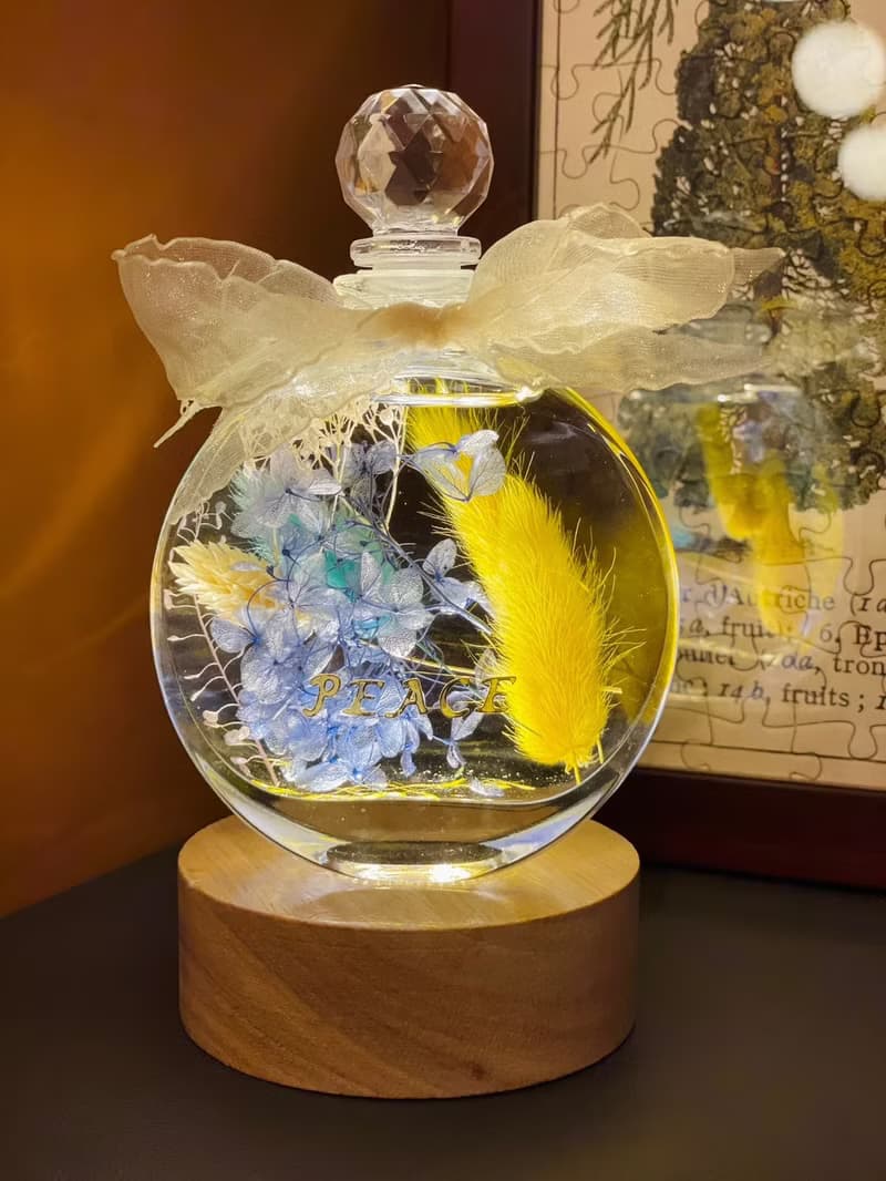 嵐緹花香室 永生花浮游花燈 生日禮物/伴手禮/永生花/乾燥花