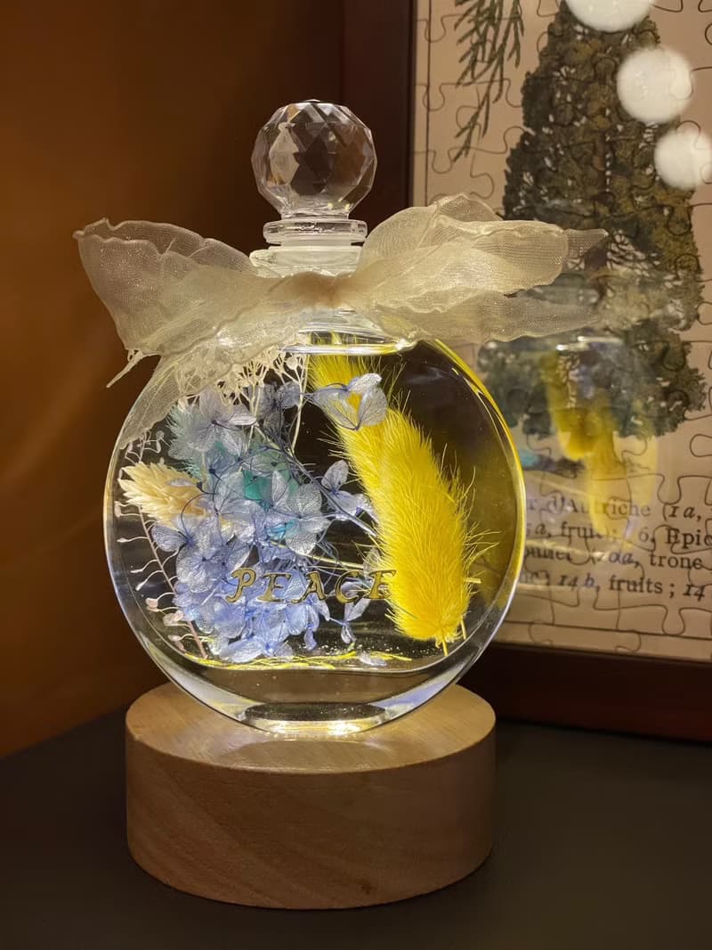 嵐緹花香室 永生花浮游花燈 生日禮物/伴手禮/永生花/乾燥花