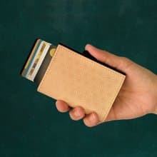 【限定3個】京友禅革カードケース 江戸時代の小紋絵柄を型押しした京友禅革-麻の葉とスキミング防止カードケース-Csecureのコラボレーション