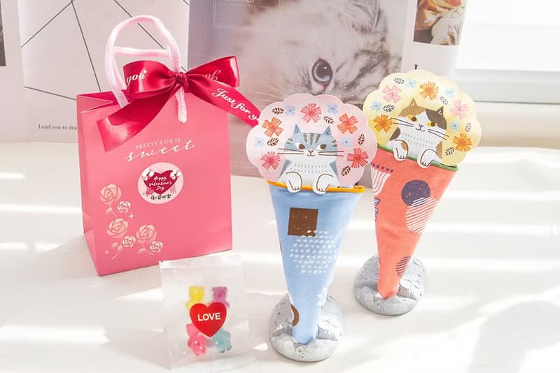 情人節禮物推薦 送禮組合禮袋C款 日本貓咪花束手巾+LOVE牽手小熊