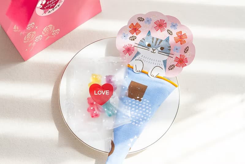 情人節禮物推薦 送禮組合禮袋C款 日本貓咪花束手巾+LOVE牽手小熊