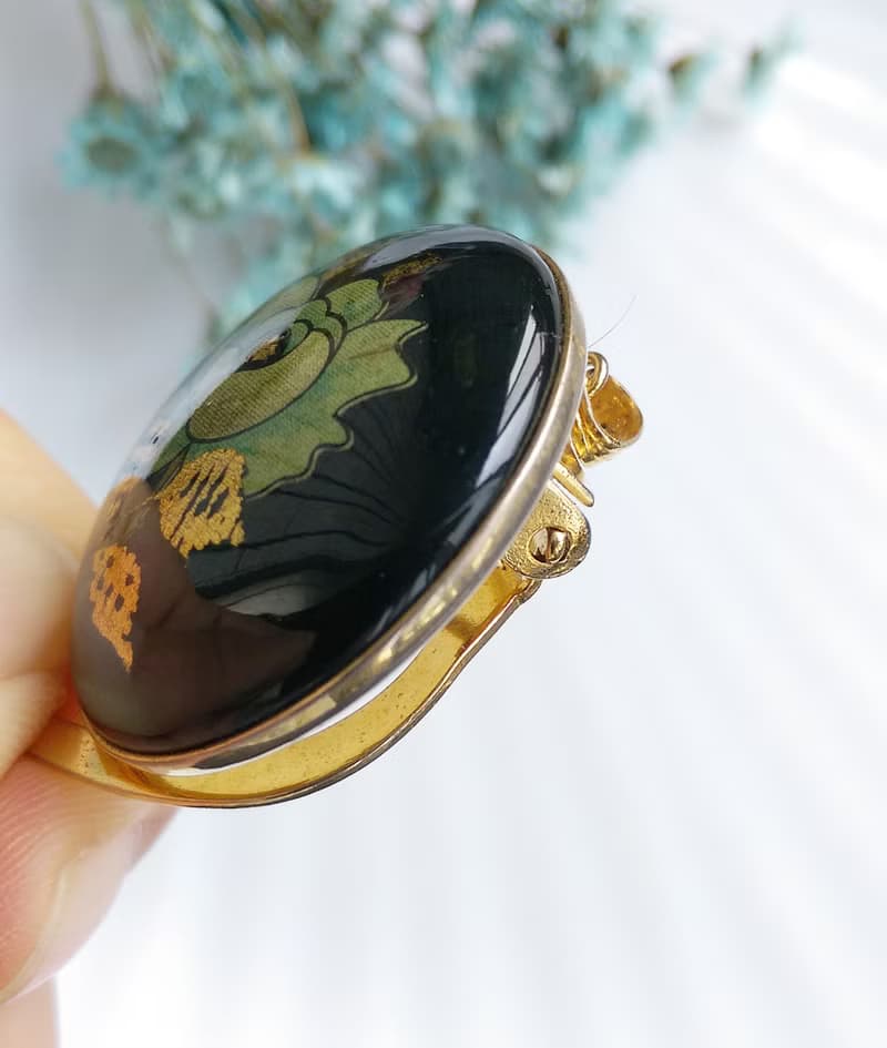 【西洋古董飾品】黑底 小巧 綠玫瑰 圍巾夾 絲巾扣 絲巾夾