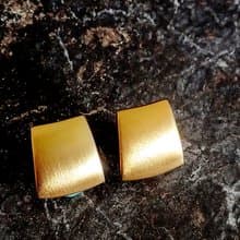 vintage jewelry  簡約刷金紋梯形 夾式耳環
