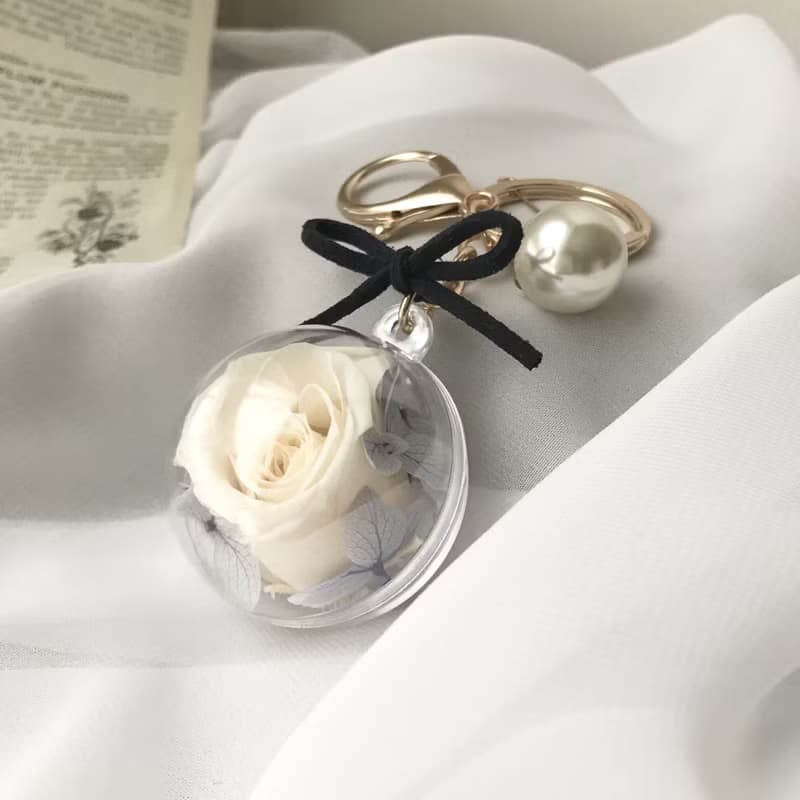 永生花玫瑰吊飾 畢業禮物 情人節禮物 生日 週年禮物 婚禮小物
