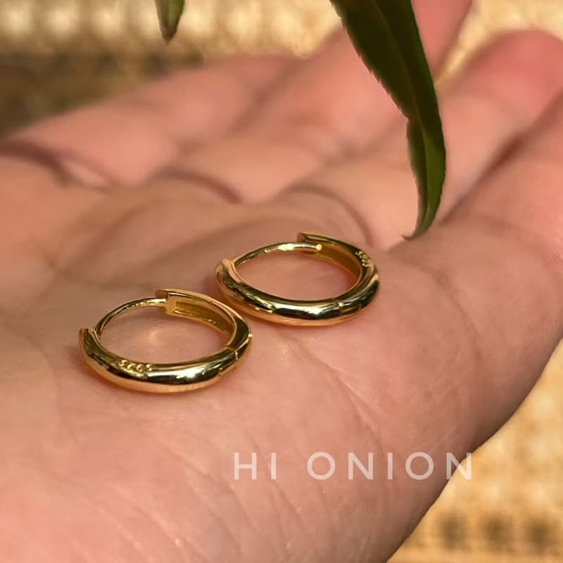 Hi Onion法式經典復古時尚S925銀鍍金耳扣簡約素圈耳環高級感