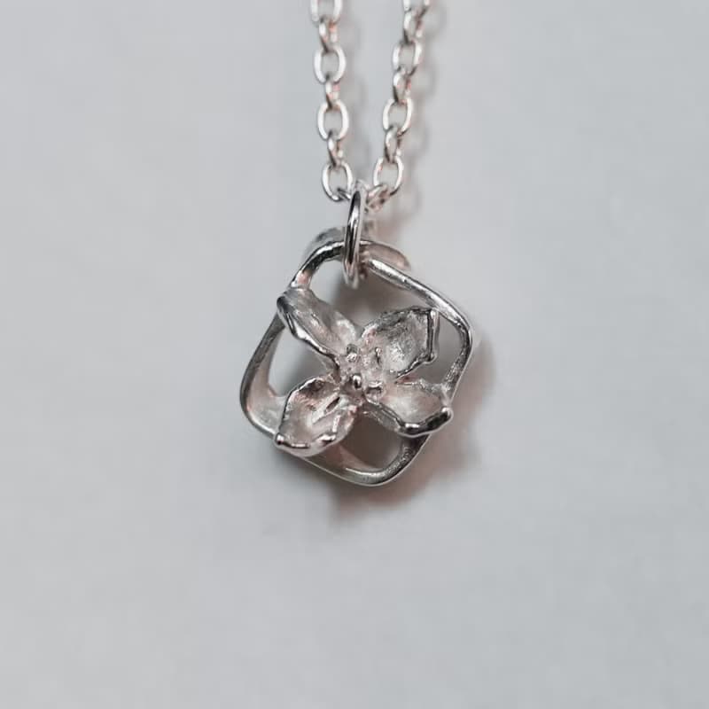 真實花朵【花語窗櫺】999純銀/項鍊吊墜/銀黏土手作