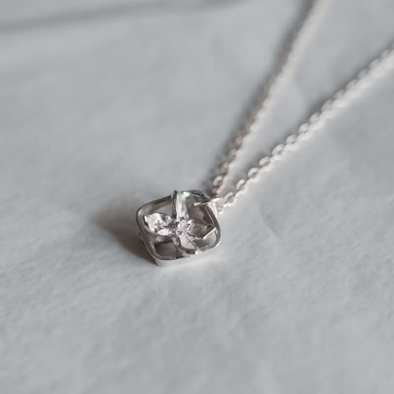 真實花朵【花語窗櫺】999純銀/項鍊吊墜/銀黏土手作