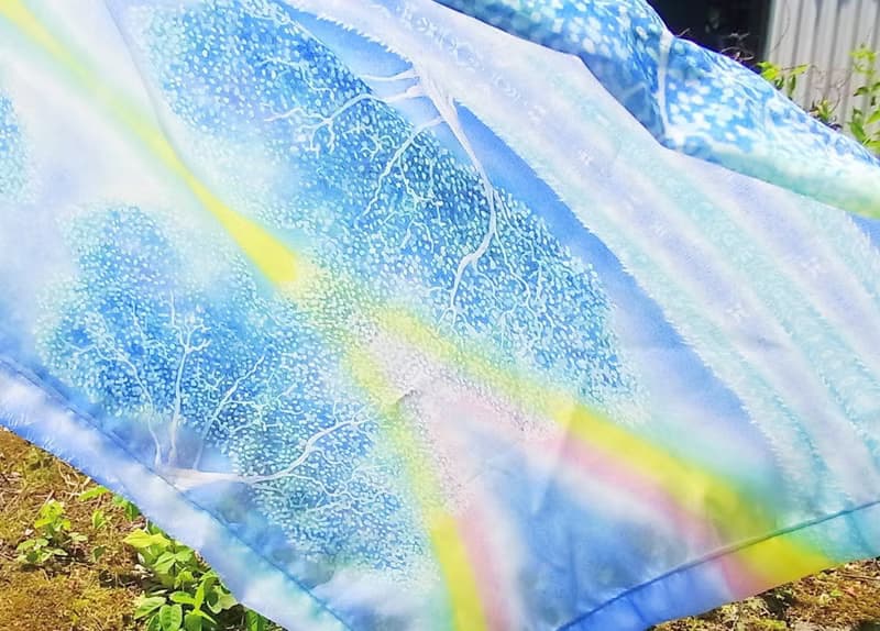 【rainbow colored tree】水彩画ストール　スカーフ　ショール　青空　雨上がり　ブルー　男性への贈り物　母の日　誕生日