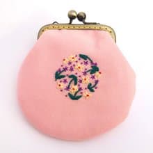 刺繡花口金小物包