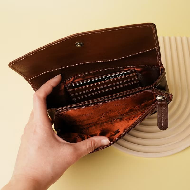 【24hr快速出貨】淺皺上掀式打褶真皮大容量長夾-075182 兩色