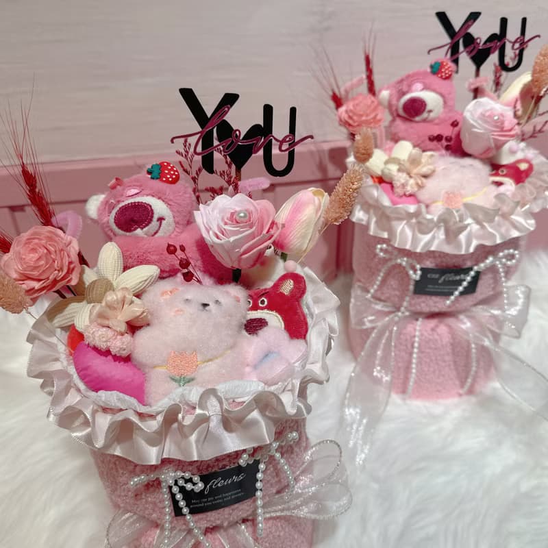 敲可愛草莓熊玩偶永生花花束 情人節花束 生日 告白 週年紀念畢業