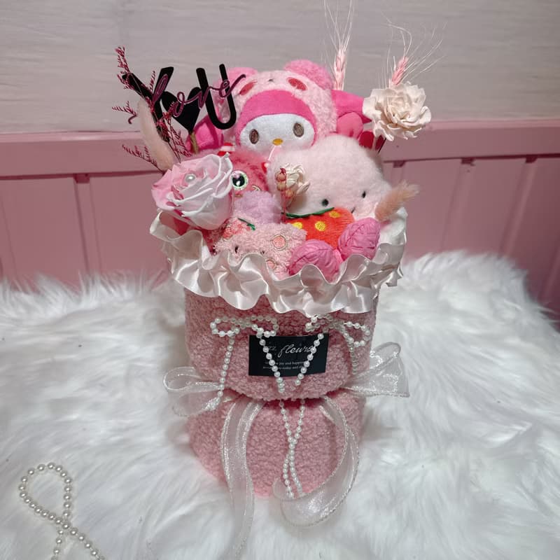 敲可愛草莓熊玩偶永生花花束 情人節花束 生日 告白 週年紀念畢業