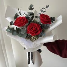 SEE 看見花藝設計 | 永生花 | 玫瑰 | 玫語深情永生花束