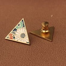 小雛菊徽章新款西裝胸針高檔女款鍍金復古日系小香風胸花