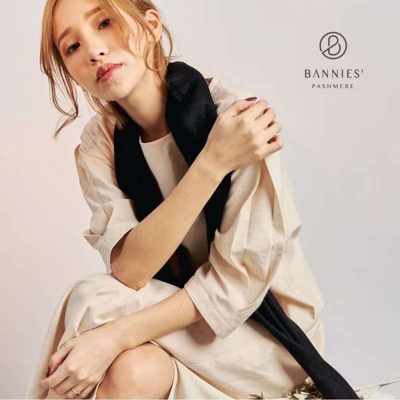 神秘黑 | 窄版素面 喀什米爾圍巾