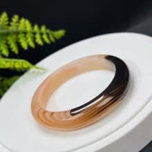 精品 橘色瑪瑙手镯 56+MM 冰潤透感千層水墨風玉髓手環 財富好運