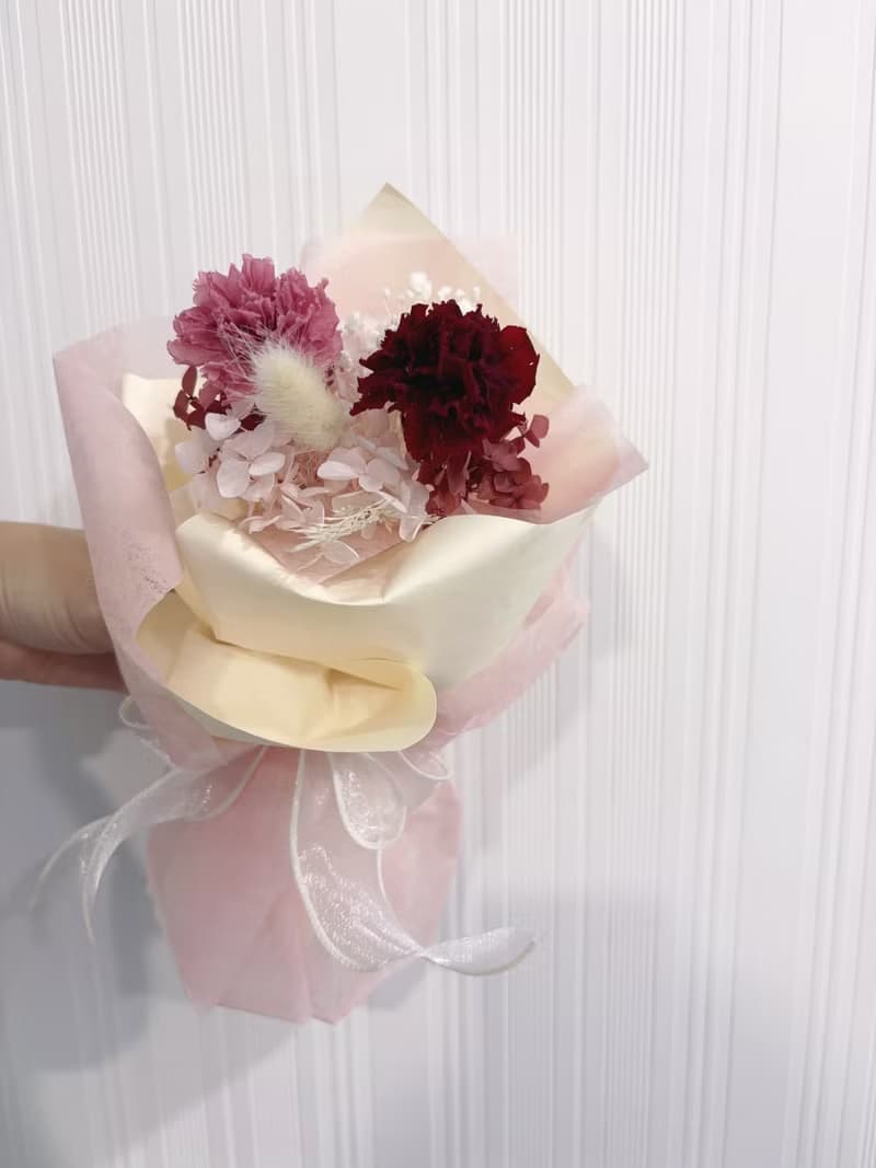 永生康乃馨 可愛甜美粉 畢業花束 生日花束 母親節花束