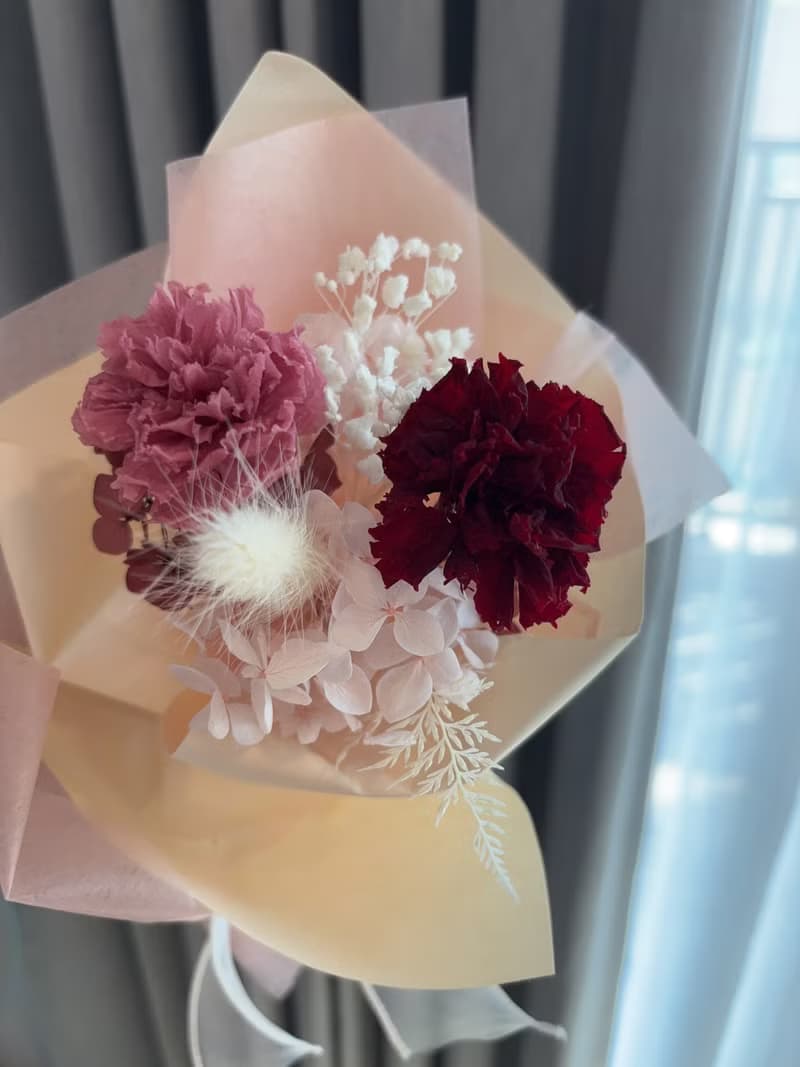 永生康乃馨 可愛甜美粉 畢業花束 生日花束 母親節花束