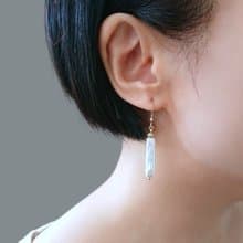 巴洛克淡水珍珠 長條形 14Kgf 包金耳勾耳環 | 復古唐頓