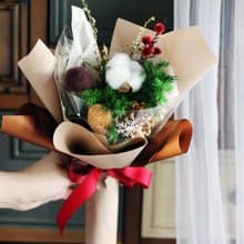 包裝花束 / 乾燥花系列 / 白棉花與羊毛球協奏曲