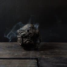 圓狀黑石 (詭異雕塑 藝術品 蠟燭罩 薰香罩 香椎罩 塔香罩)