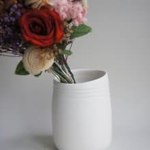 奶油白花瓶 _ 瓷
