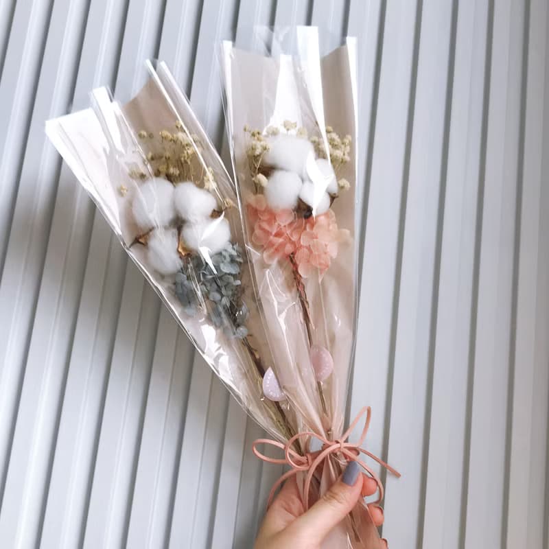 小花束。情人節花束。生日花束。畢業花束。伴娘禮。婚禮小物