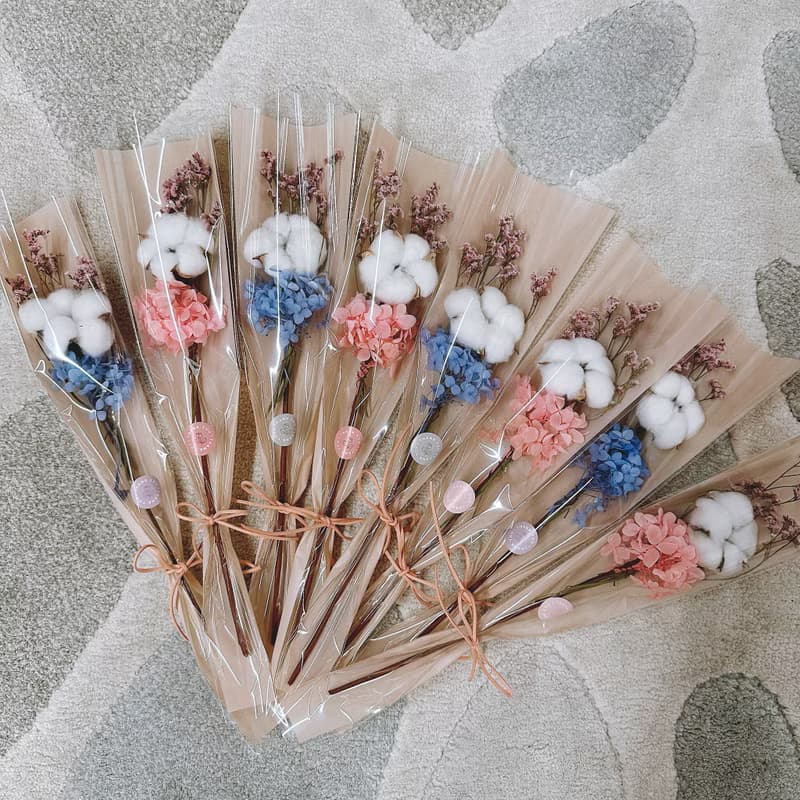 小花束。情人節花束。生日花束。畢業花束。伴娘禮。婚禮小物